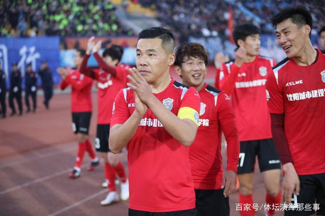 怀特称赞塔图姆：全方位贡献与关键时刻表现